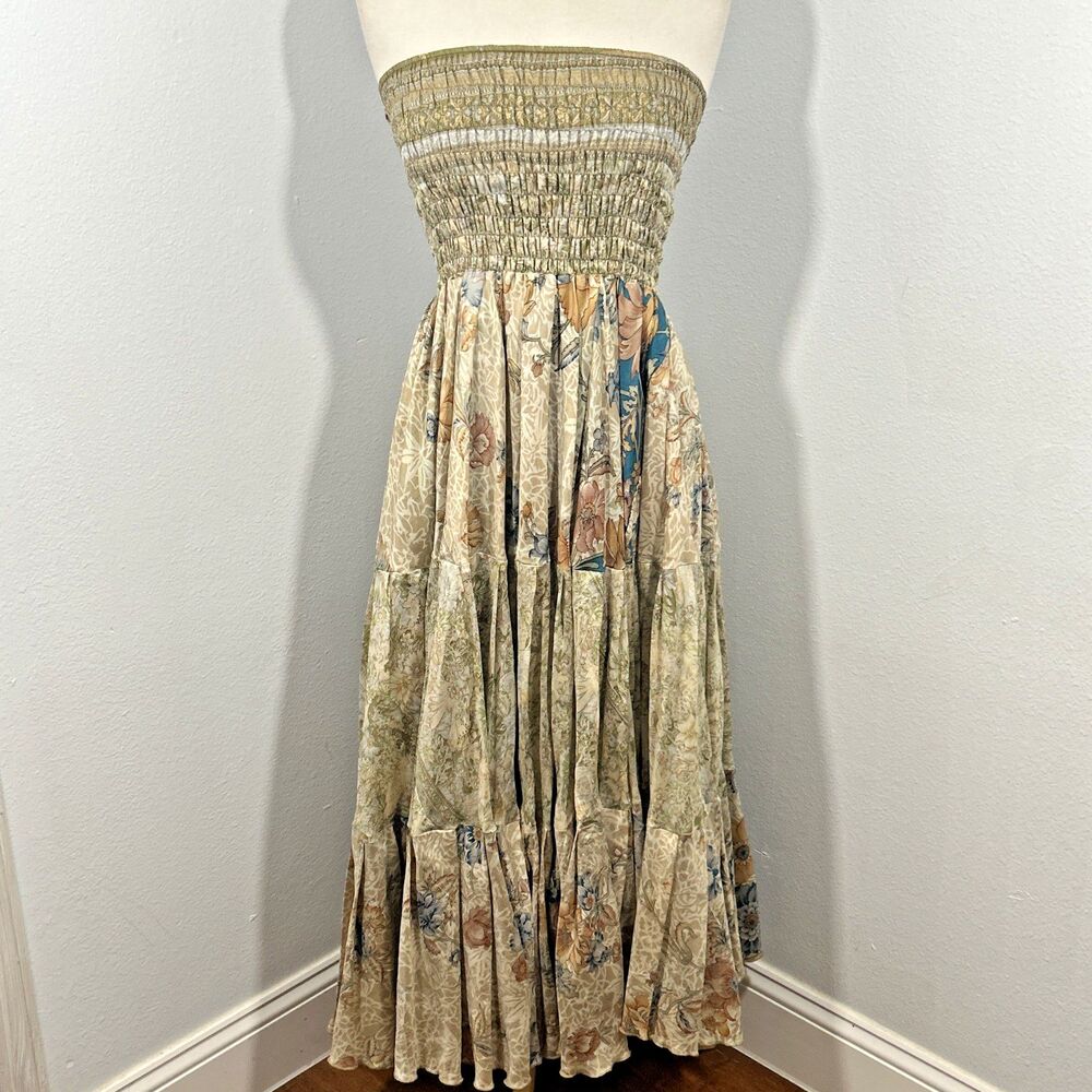 Elegant Floral Strapless Midi Dress